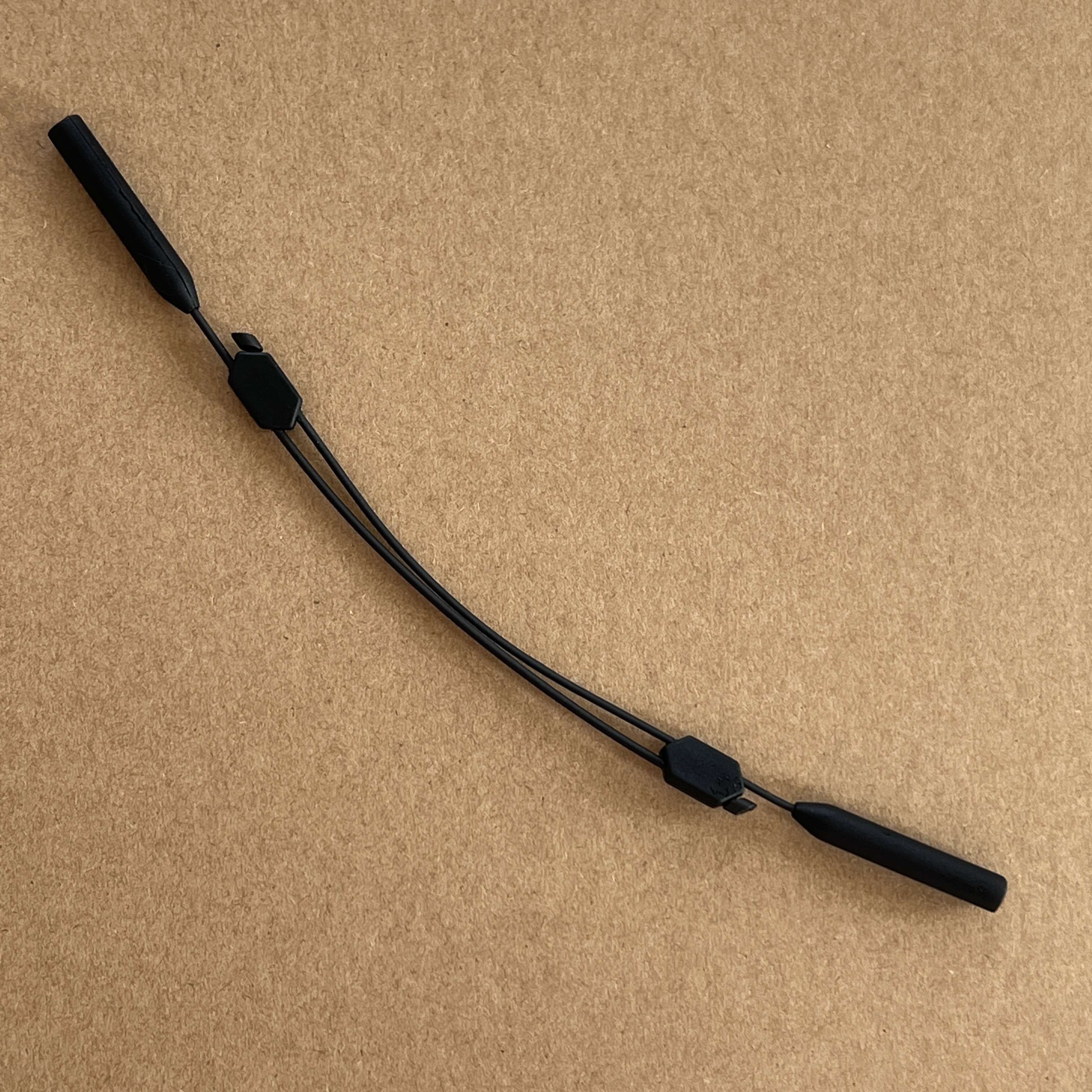 Adjustable Sunglasses Holder S – Sunglass Retainer Cord Bewertung und Preis