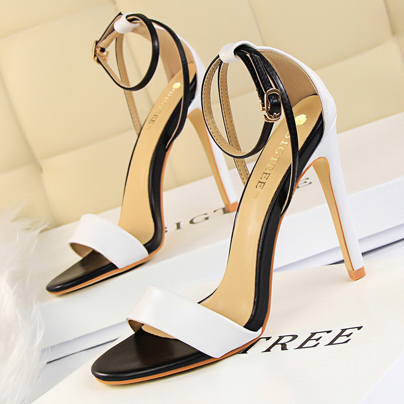 Women Black-White Concise Leat – Casual Sandal Leather Bewertung und Preis